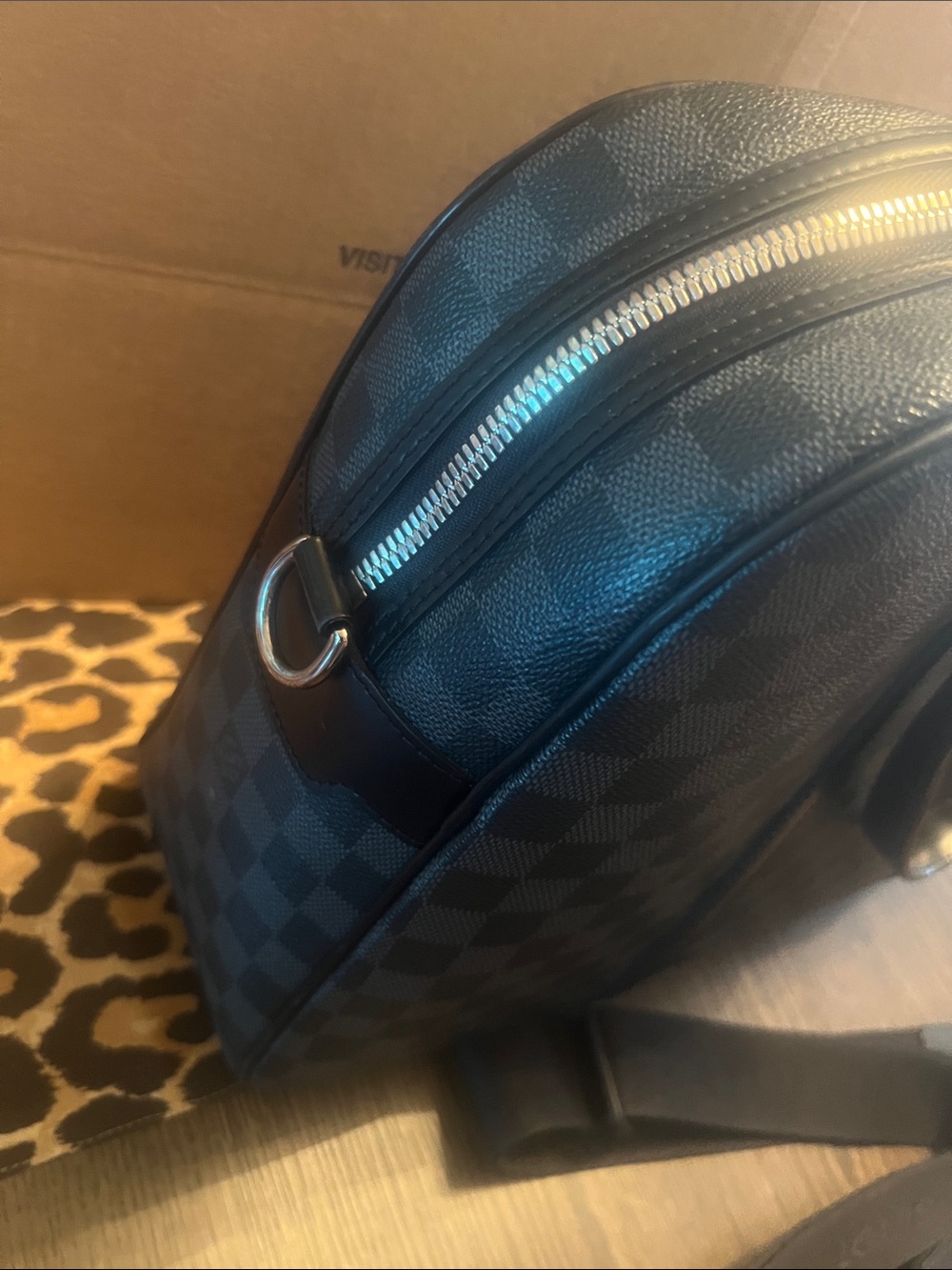 Louis Vuitton Damier Graphite Laptop Bag - Picture 4 of 10